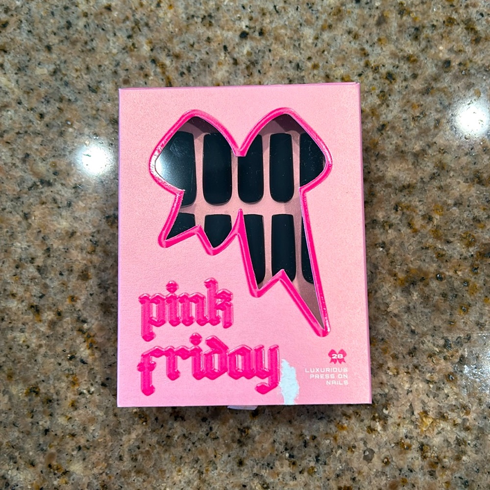 Pink Friday Nails by Nicki Minaj-Moment 4 Mattes Large